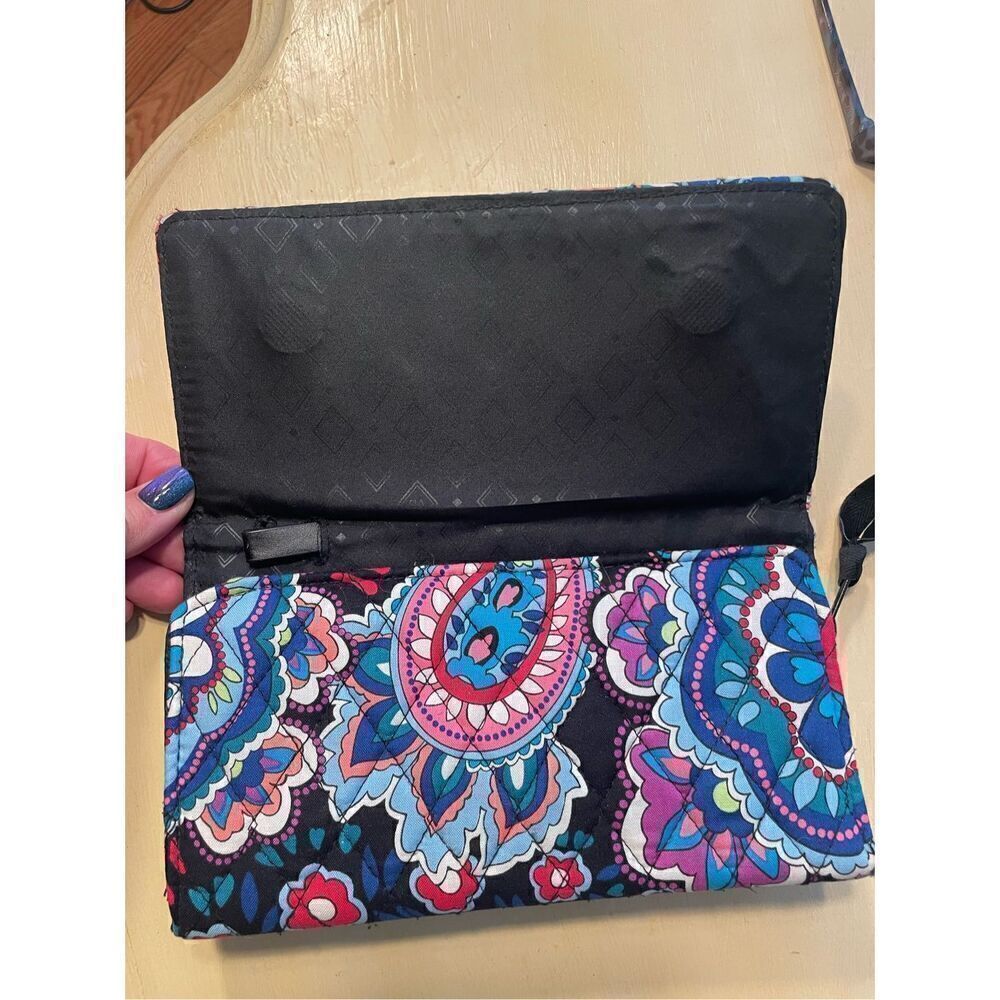 Vera Bradley Wallet - Picture 3 of 4